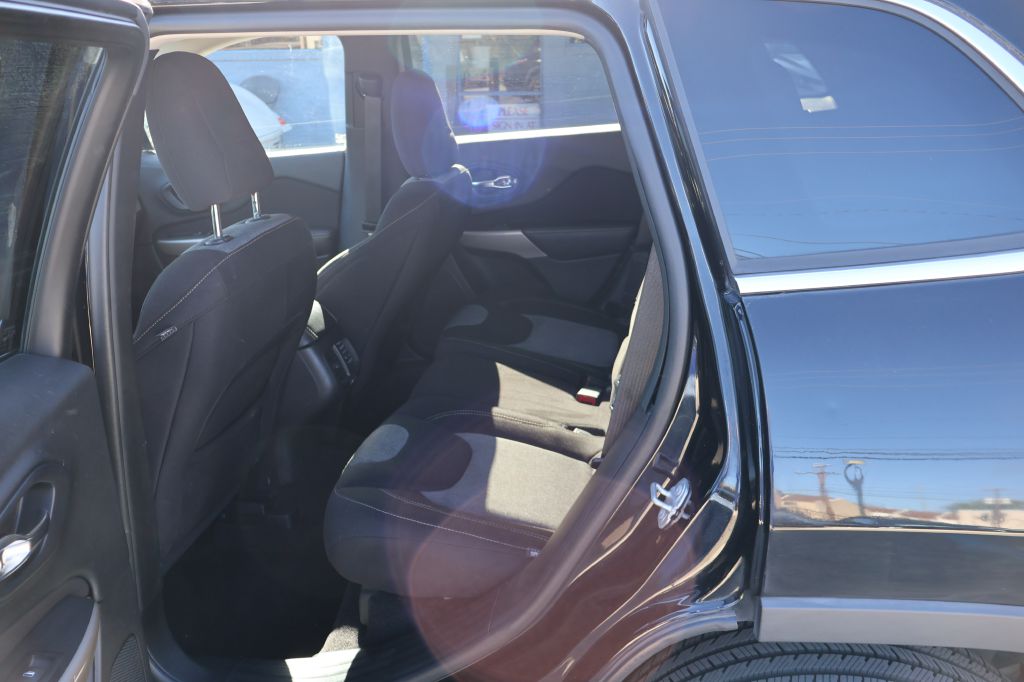 Used Car 2018 Jeep Cherokee  Latitude For Sale Under $10,000 In San Antonio, Texas