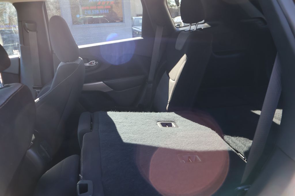 Used Car 2018 Jeep Cherokee  Latitude For Sale Under $10,000 In San Antonio, Texas