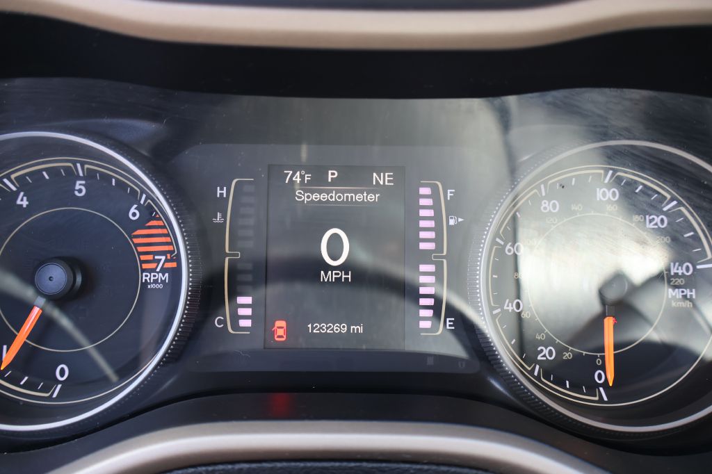 Used Car 2018 Jeep Cherokee  Latitude For Sale Under $10,000 In San Antonio, Texas