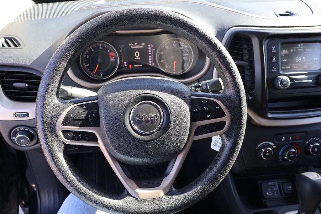 Used Car 2018 Jeep Cherokee  Latitude For Sale Under $10,000 In San Antonio, Texas