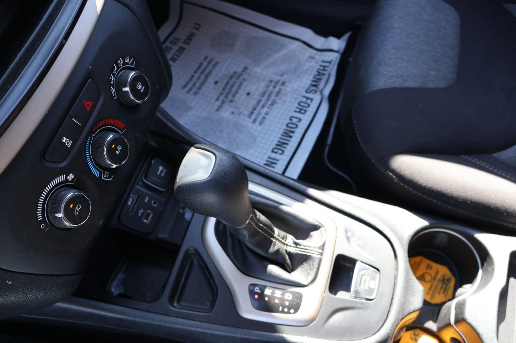 Used Car 2018 Jeep Cherokee  Latitude For Sale Under $10,000 In San Antonio, Texas