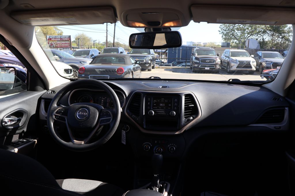 Used Car 2018 Jeep Cherokee  Latitude For Sale Under $10,000 In San Antonio, Texas