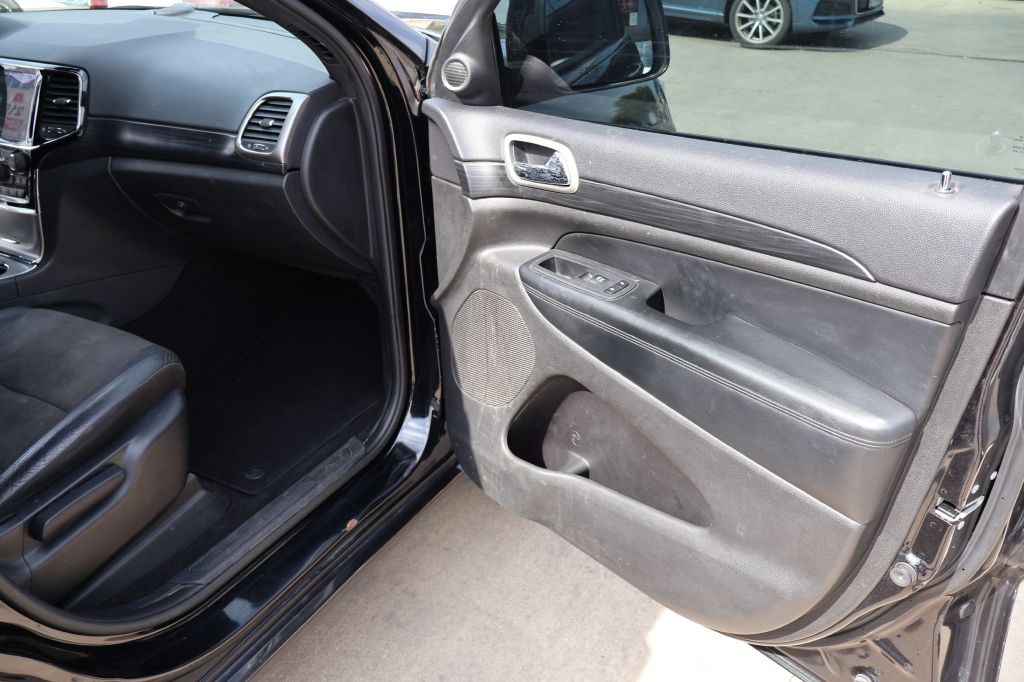 Used Car 2020 Jeep Grand Cherokee  Laredo For Sale Under $15,000 In San Antonio, Texas