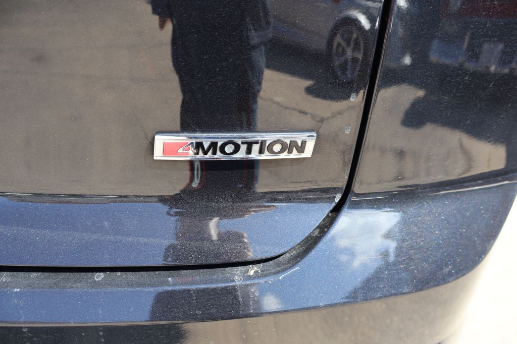 Used Car 2020 Volkswagen Atlas Cross Spo  Sel R-line For Sale Under $20,000 In San Antonio, Texas