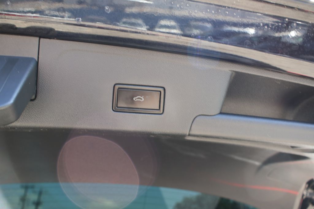 Used Car 2020 Volkswagen Atlas Cross Spo  Sel R-line For Sale Under $20,000 In San Antonio, Texas