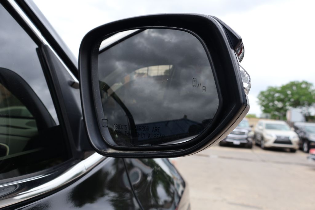 Used Car 2016 Toyota Highlander  Limited Platinum For Sale Under $20,000 In San Antonio, Texas