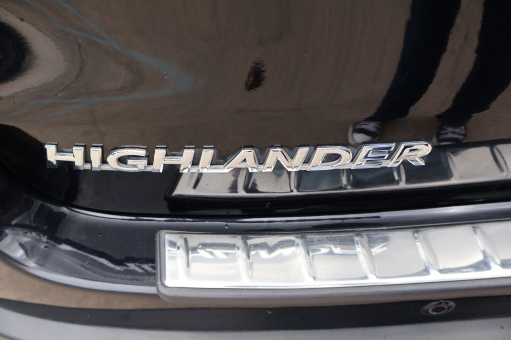 Used Car 2016 Toyota Highlander  Limited Platinum For Sale Under $20,000 In San Antonio, Texas