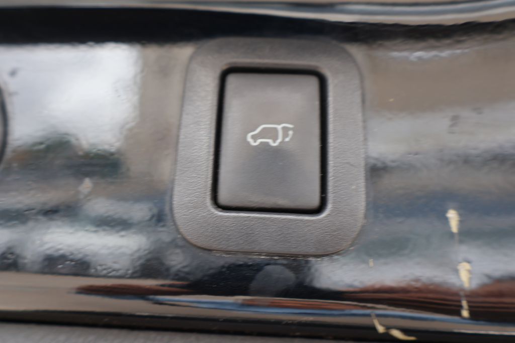 Used Car 2016 Toyota Highlander  Limited Platinum For Sale Under $20,000 In San Antonio, Texas