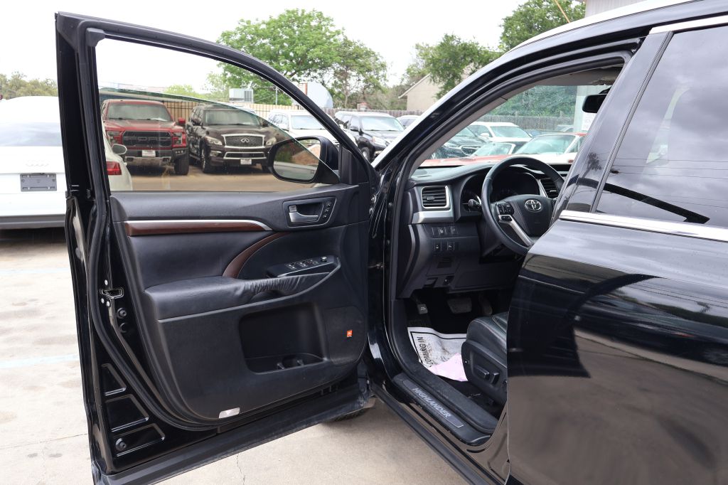 Used Car 2016 Toyota Highlander  Limited Platinum For Sale Under $20,000 In San Antonio, Texas