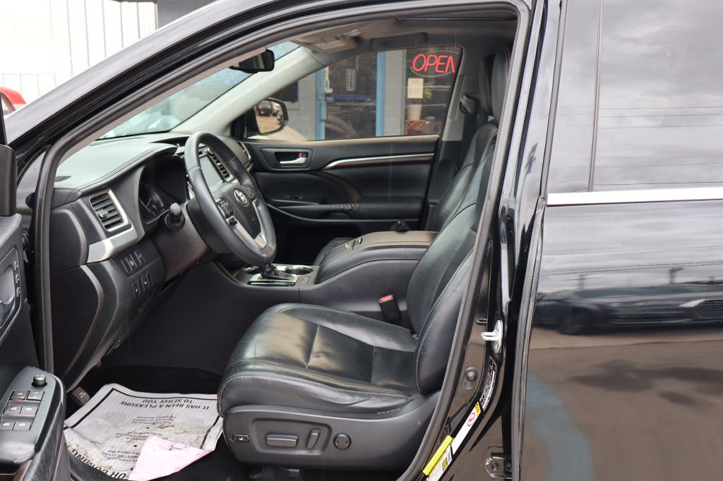 Used Car 2016 Toyota Highlander  Limited Platinum For Sale Under $20,000 In San Antonio, Texas