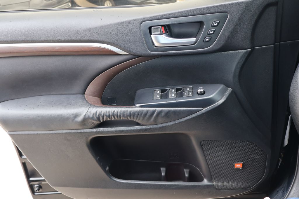 Used Car 2016 Toyota Highlander  Limited Platinum For Sale Under $20,000 In San Antonio, Texas