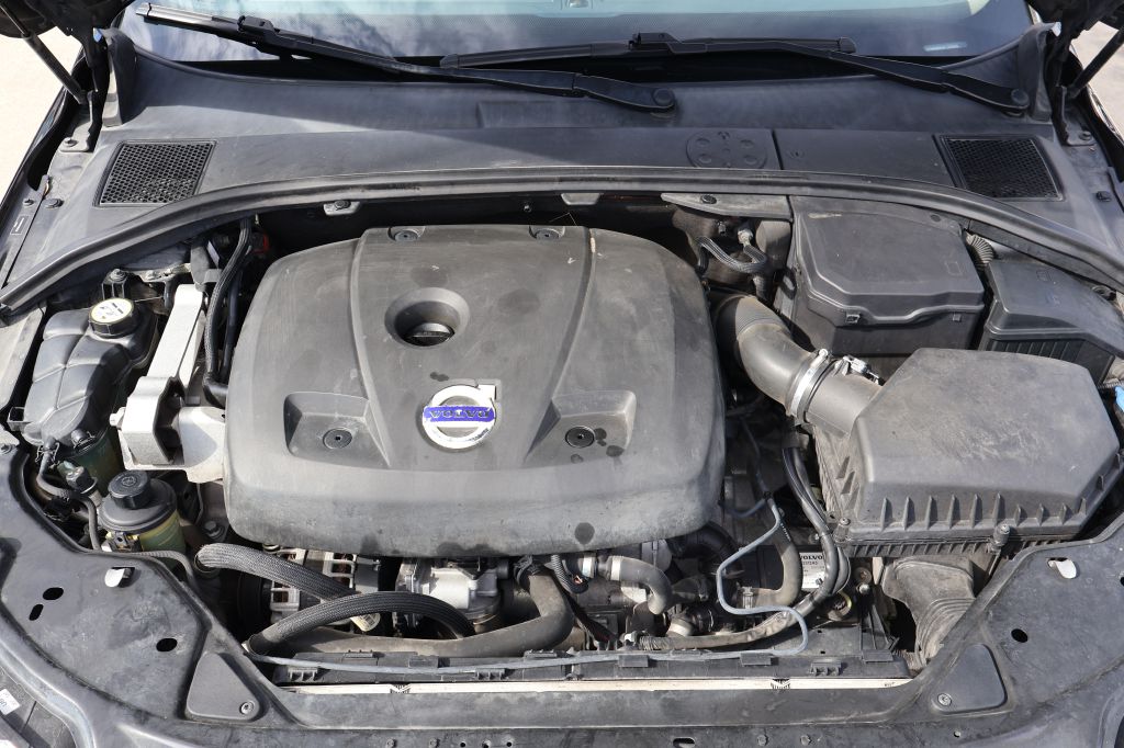 Used Car 2015 Volvo Xc70  T5 Premier For Sale Under $10,000 In San Antonio, Texas