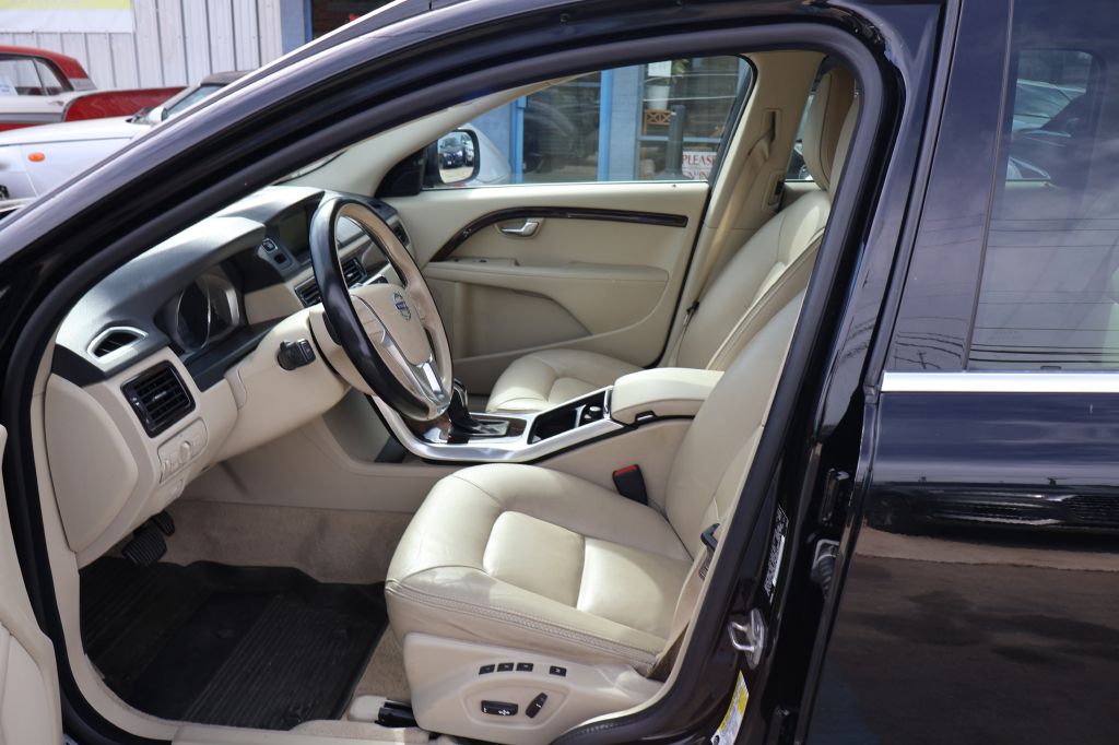 Used Car 2015 Volvo Xc70  T5 Premier For Sale Under $10,000 In San Antonio, Texas