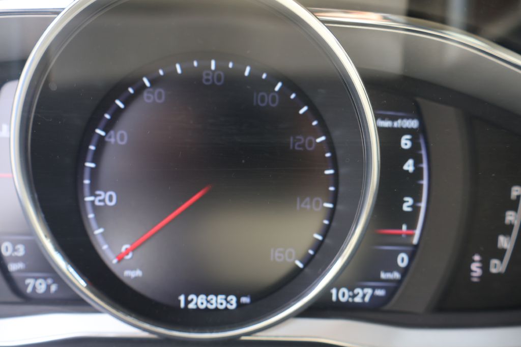 Used Car 2015 Volvo Xc70  T5 Premier For Sale Under $10,000 In San Antonio, Texas