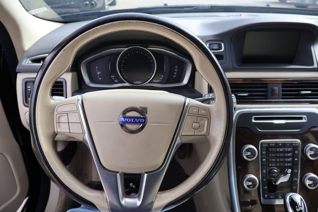 Used Car 2015 Volvo Xc70  T5 Premier For Sale Under $10,000 In San Antonio, Texas