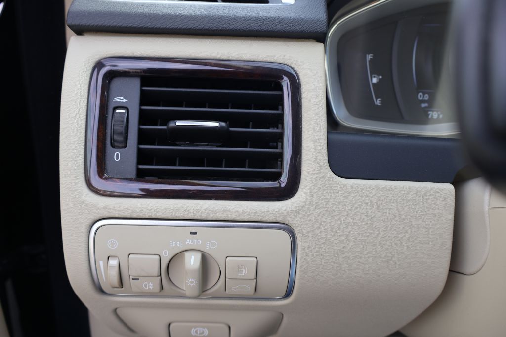 Used Car 2015 Volvo Xc70  T5 Premier For Sale Under $10,000 In San Antonio, Texas