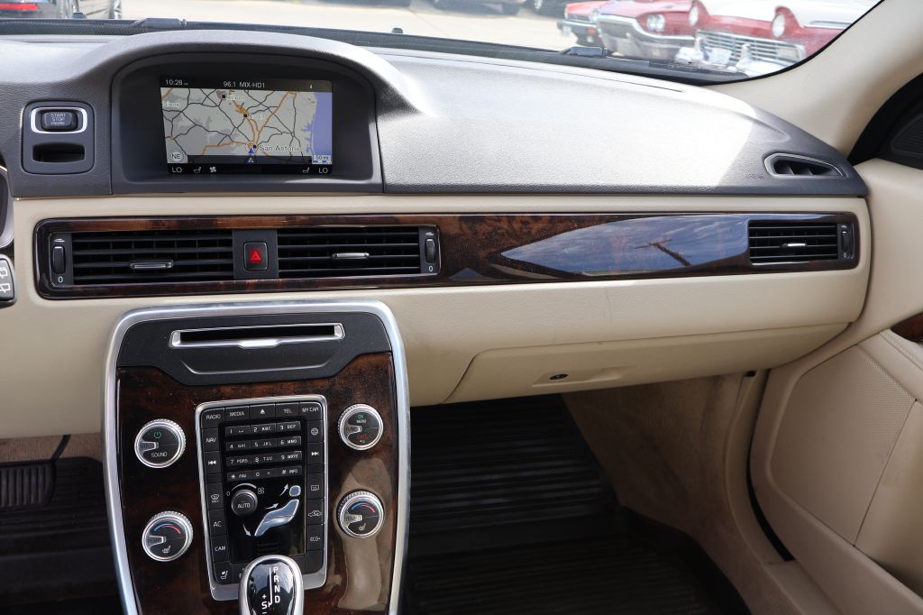 Used Car 2015 Volvo Xc70  T5 Premier For Sale Under $10,000 In San Antonio, Texas