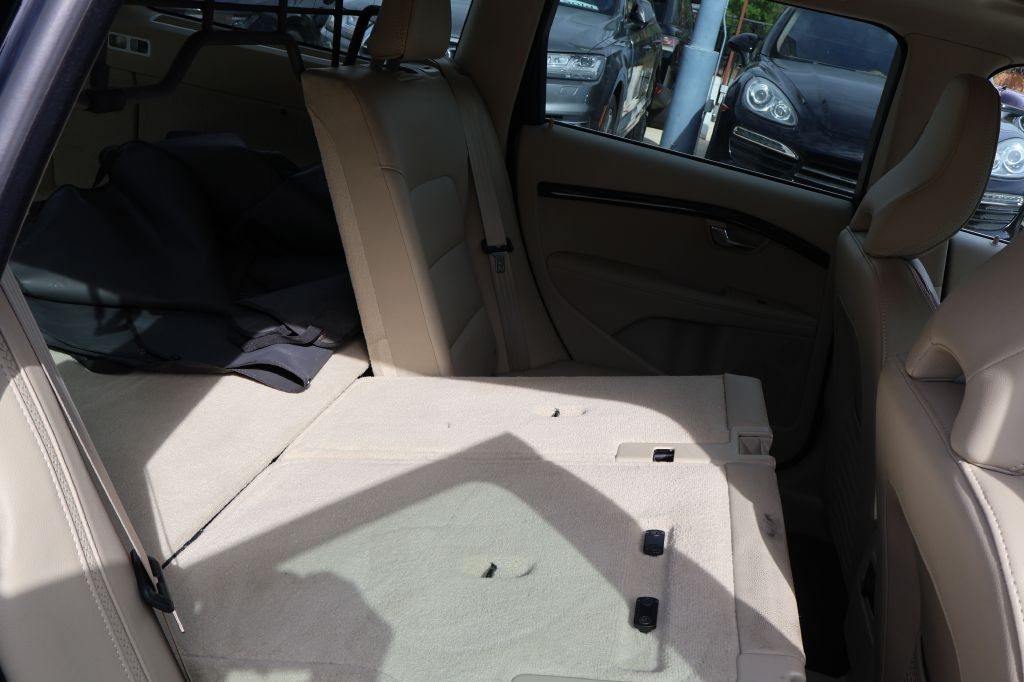 Used Car 2015 Volvo Xc70  T5 Premier For Sale Under $10,000 In San Antonio, Texas