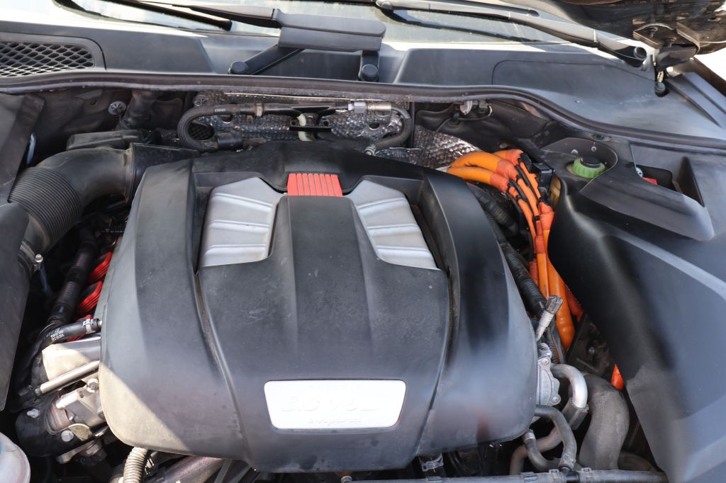 Used Car 2016 Porsche Cayenne  Se Hybrid For Sale Under $15,000 In San Antonio, Texas