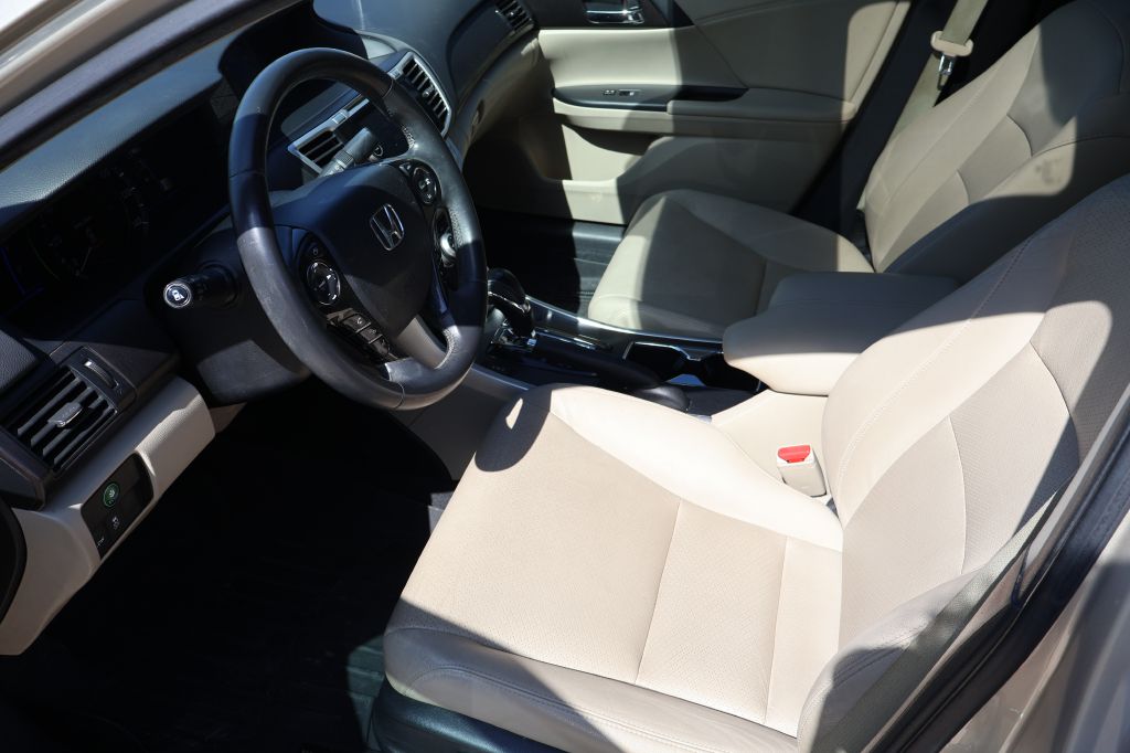 Used Car 2014 Honda Accord  Touring Hybrid For Sale Under $10,000 In San Antonio, Texas