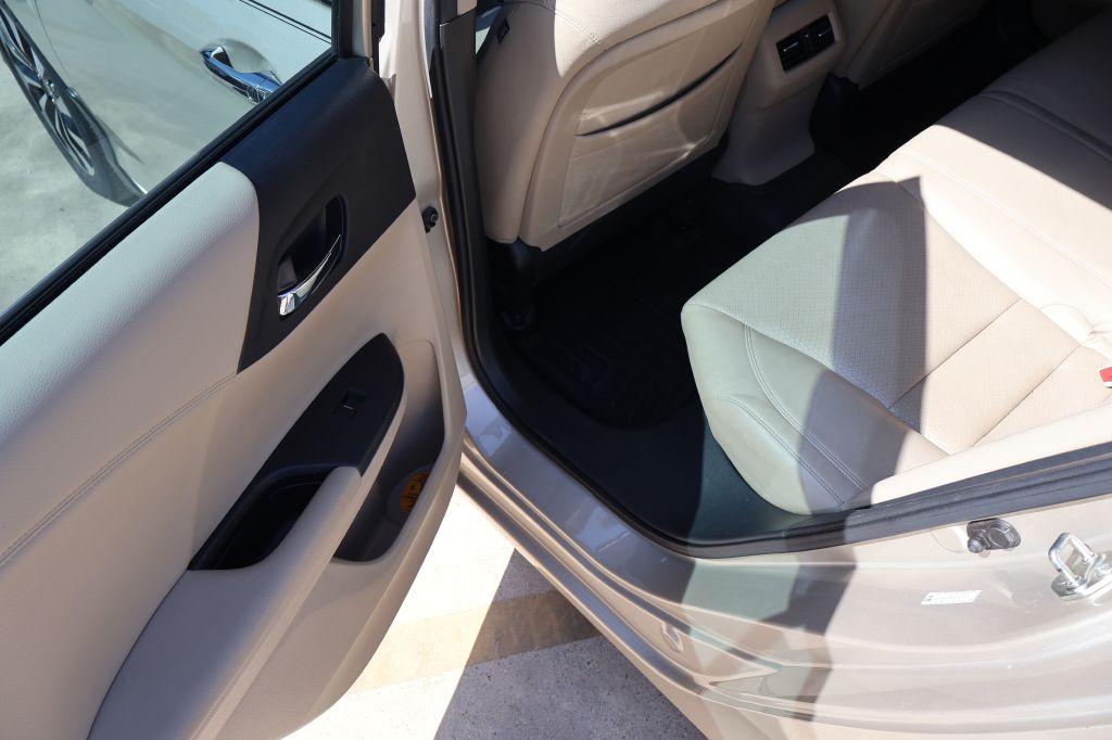 Used Car 2014 Honda Accord  Touring Hybrid For Sale Under $10,000 In San Antonio, Texas