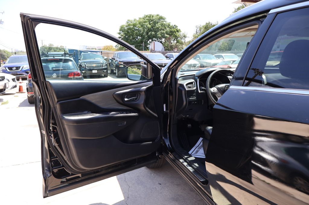 Photo 25 of this NISSAN MURANO