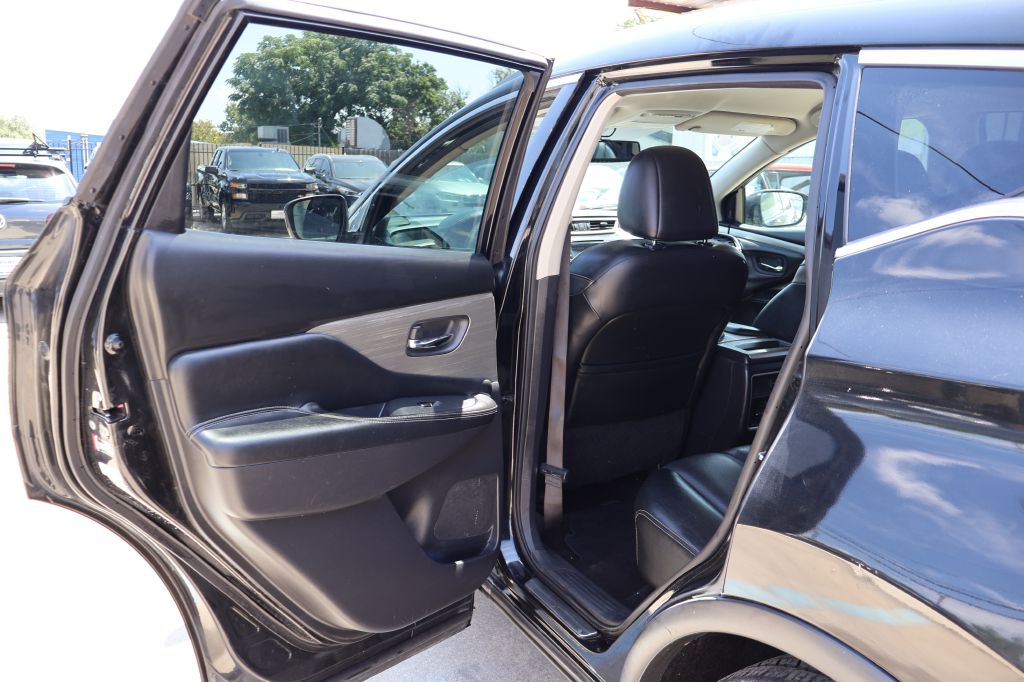 Photo 27 of this NISSAN MURANO