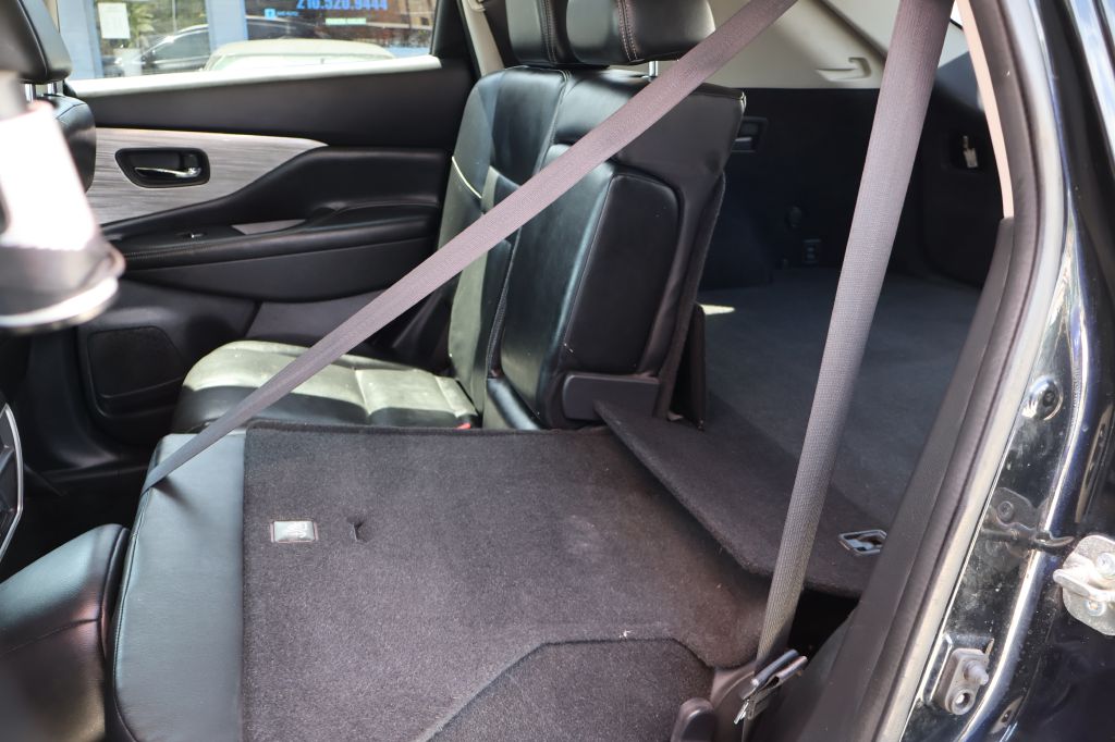 Photo 30 of this NISSAN MURANO