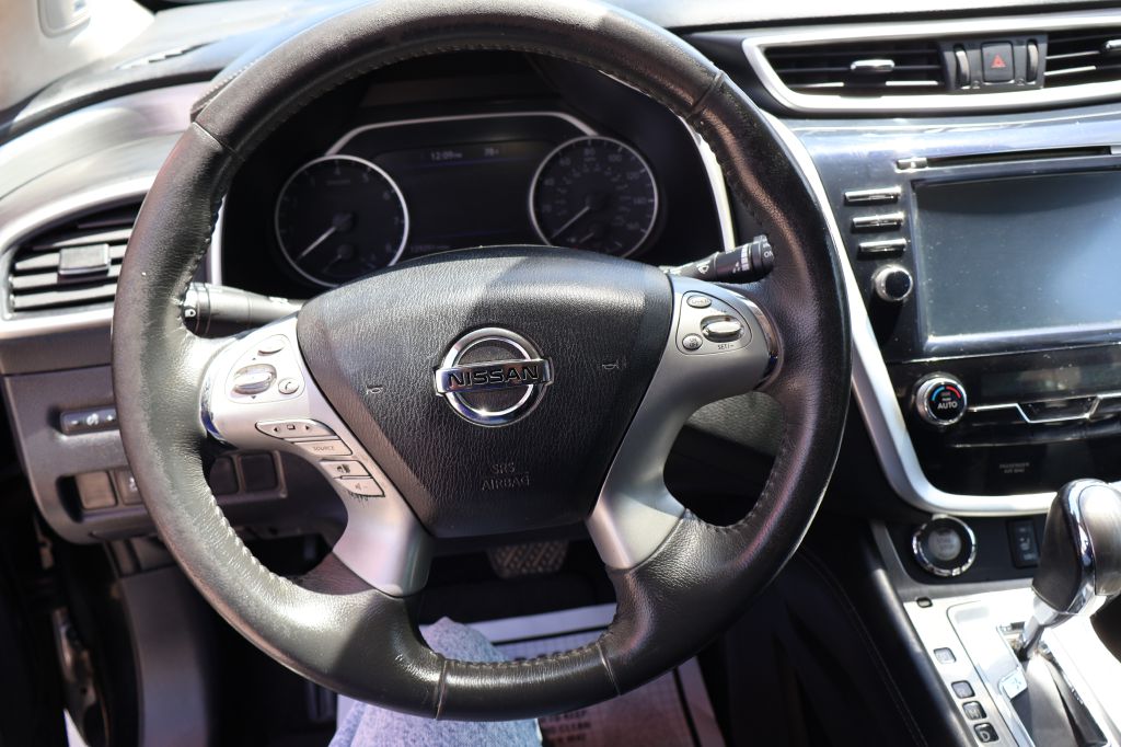Photo 32 of this NISSAN MURANO