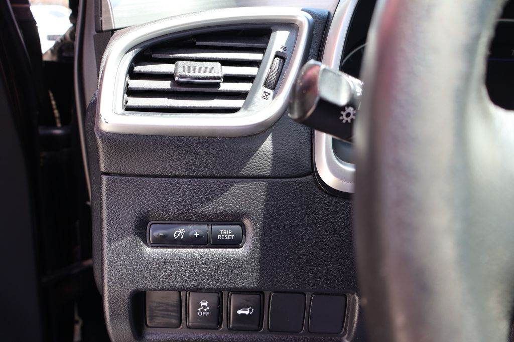 Photo 33 of this NISSAN MURANO