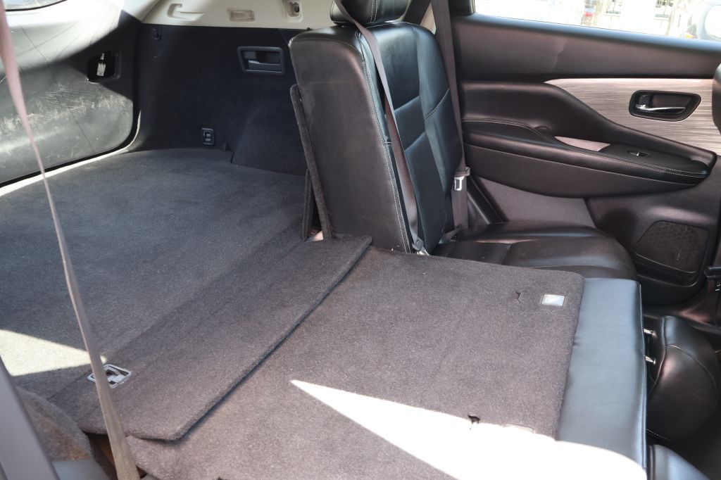 Photo 48 of this NISSAN MURANO