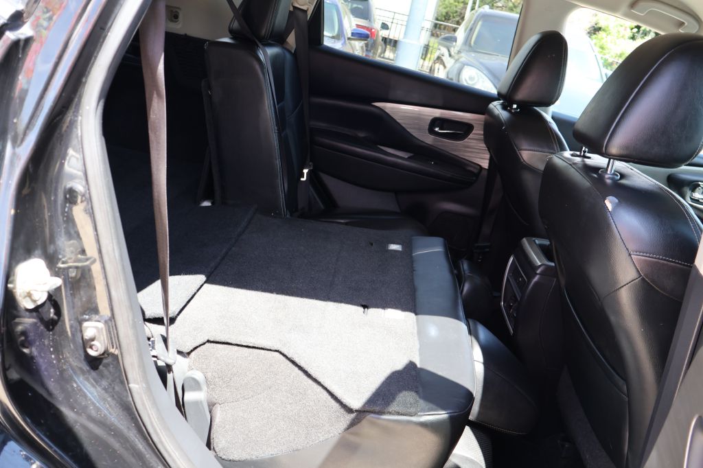 Photo 49 of this NISSAN MURANO