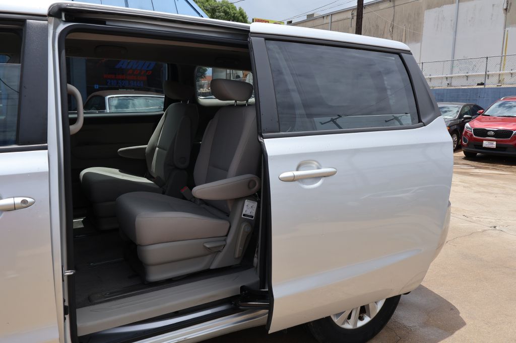 Used Car 2016 Kia Sedona  L For Sale Under $12,000 In San Antonio, Texas