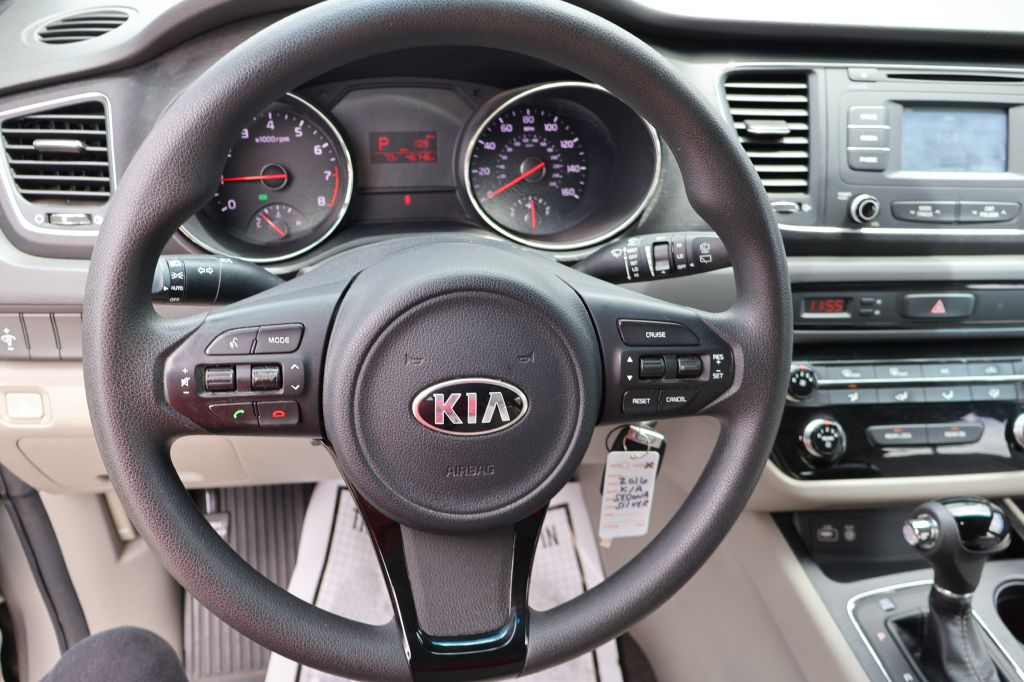 Used Car 2016 Kia Sedona  L For Sale Under $12,000 In San Antonio, Texas