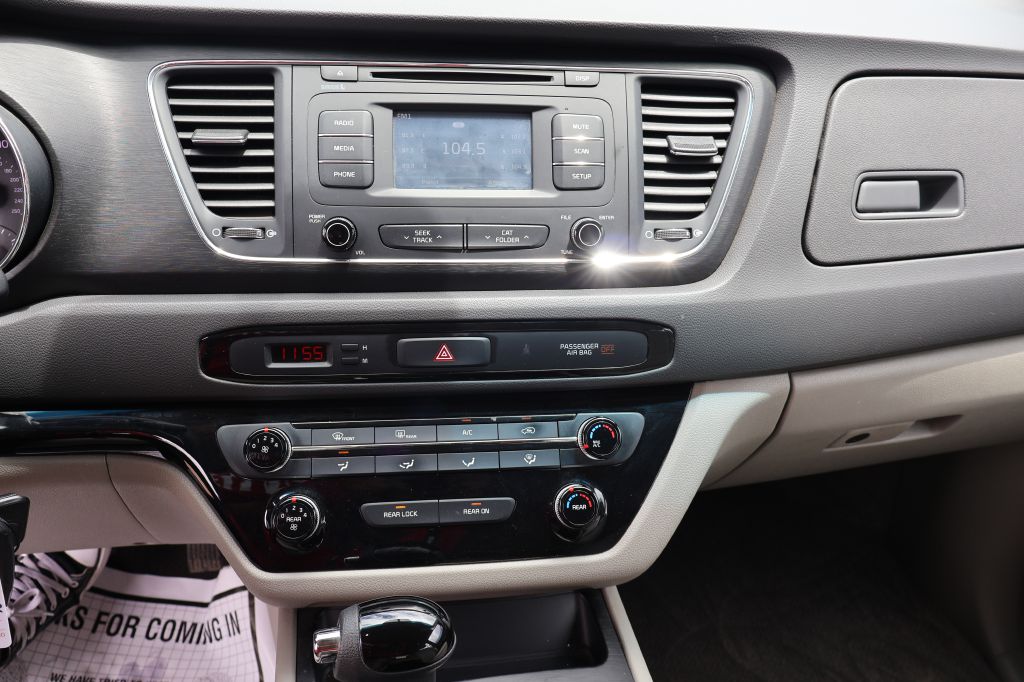 Used Car 2016 Kia Sedona  L For Sale Under $12,000 In San Antonio, Texas