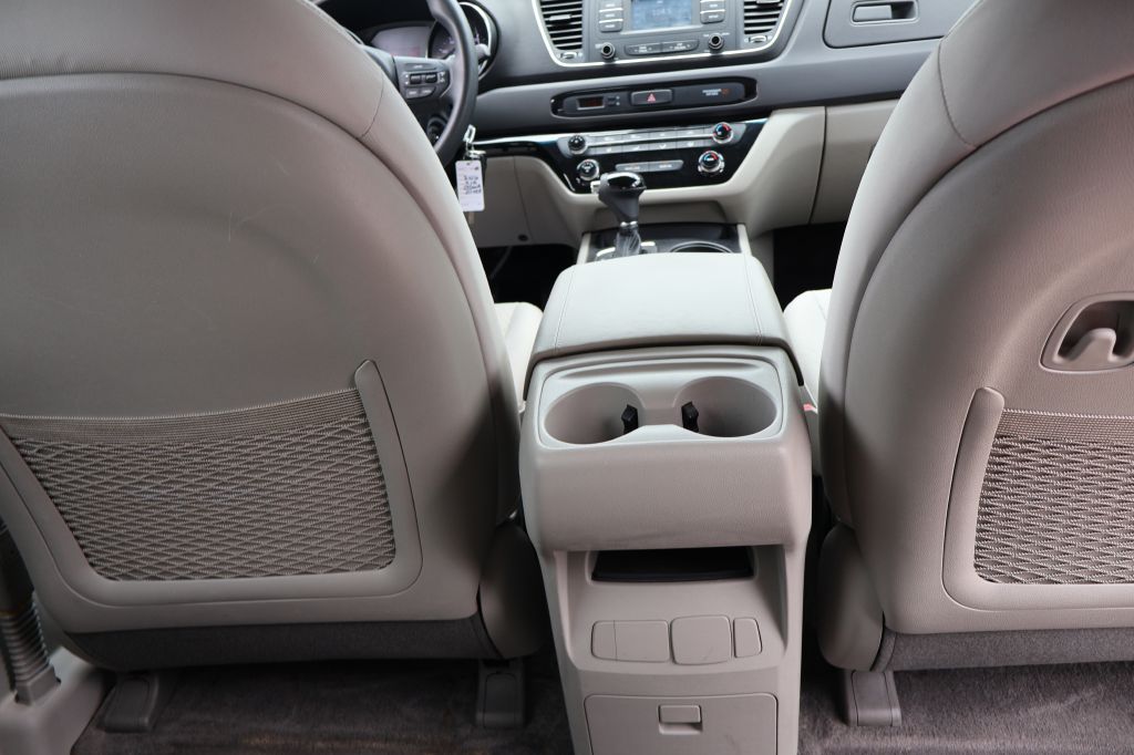 Used Car 2016 Kia Sedona  L For Sale Under $12,000 In San Antonio, Texas
