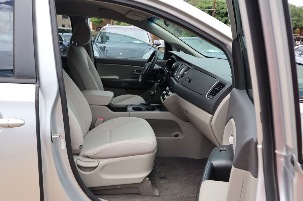 Used Car 2016 Kia Sedona  L For Sale Under $12,000 In San Antonio, Texas