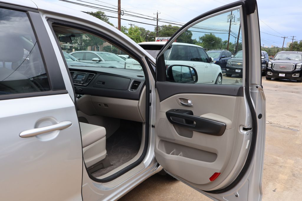 Used Car 2016 Kia Sedona  L For Sale Under $12,000 In San Antonio, Texas