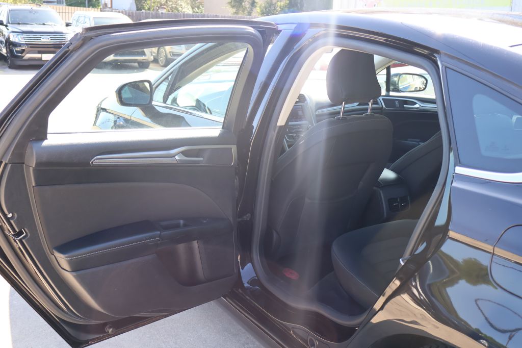 Used Car 2019 Ford Fusion  Se For Sale Under $10,000 In San Antonio, Texas