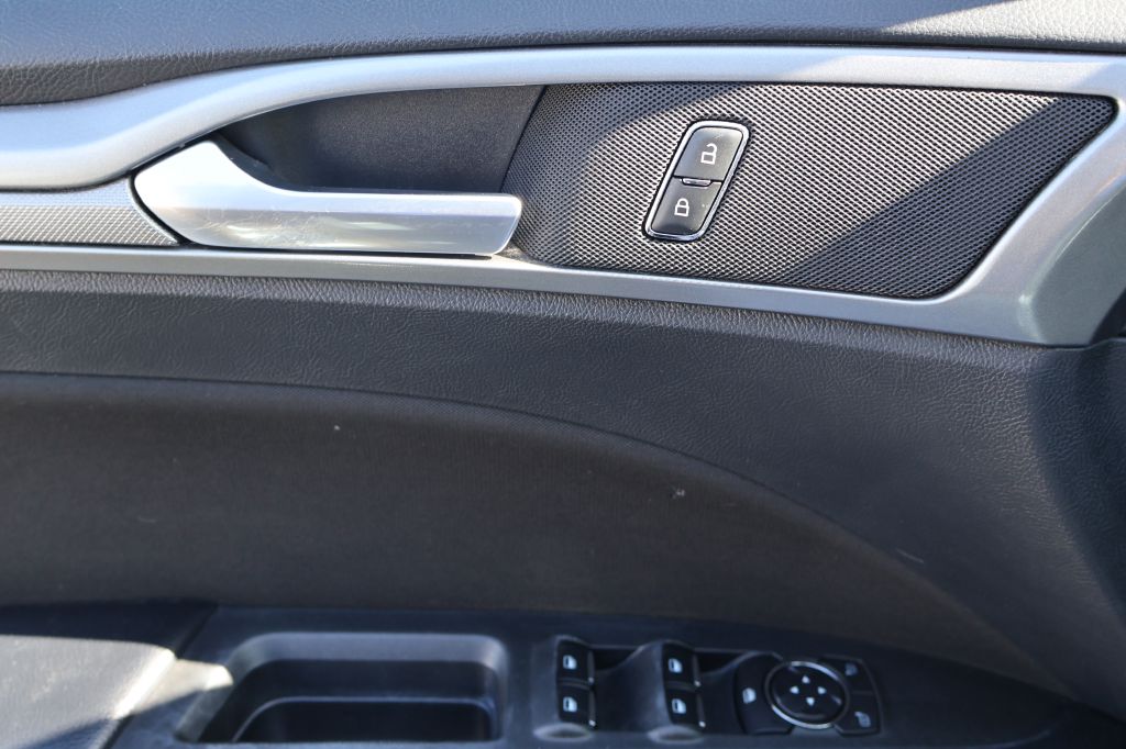 Used Car 2019 Ford Fusion  Se For Sale Under $10,000 In San Antonio, Texas