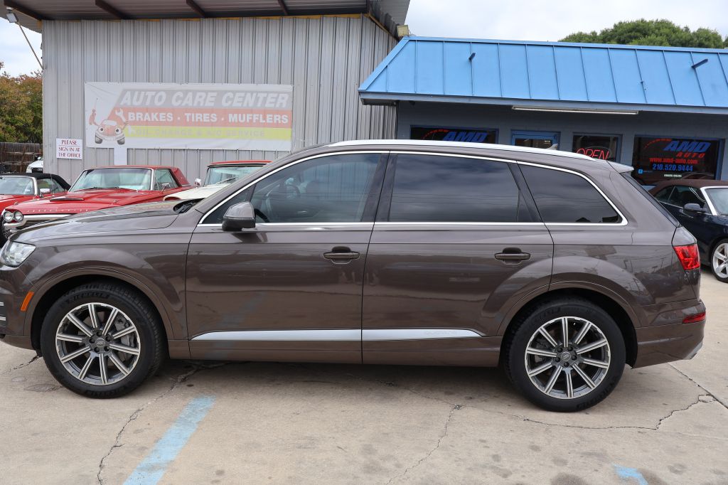 Photo 4 of this AUDI Q7