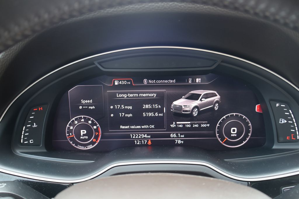 Photo 14 of this AUDI Q7