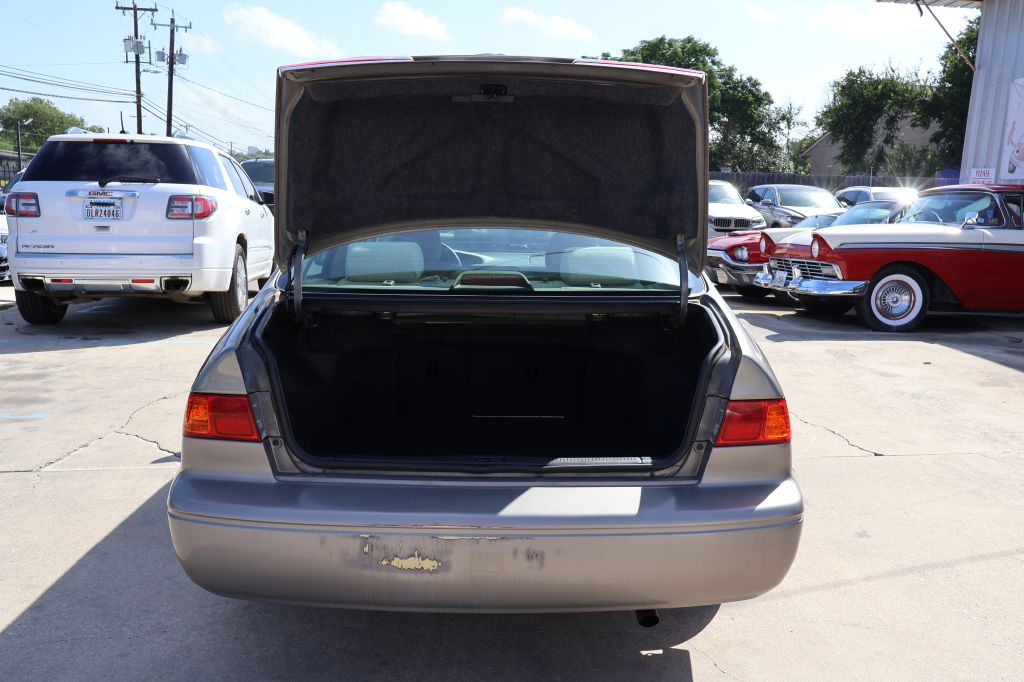 Used Car 2001 Toyota Camry  Le For Sale Under $10,000 In San Antonio, Texas