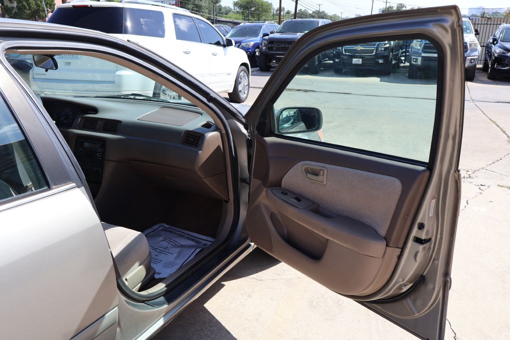 Used Car 2001 Toyota Camry  Le For Sale Under $10,000 In San Antonio, Texas