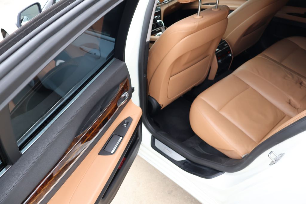 Used Car 2015 Bmw 740  Sedan 4 Dr. I Rear Wheel Drive For Sale Under $12,000 In San Antonio, Texas