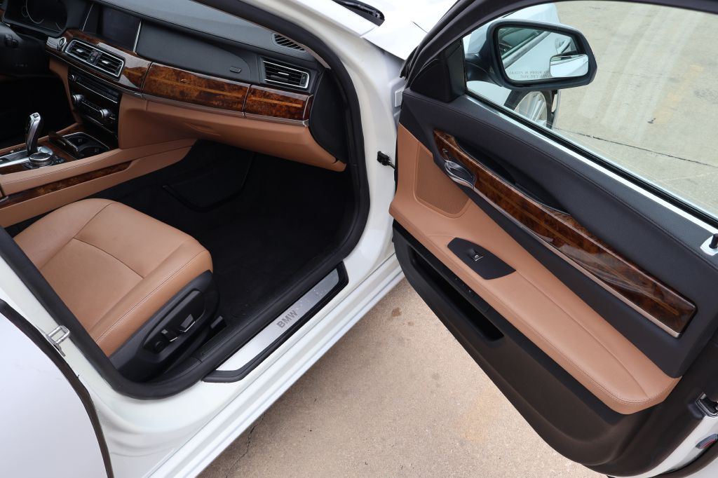 Used Car 2015 Bmw 740  Sedan 4 Dr. I Rear Wheel Drive For Sale Under $12,000 In San Antonio, Texas