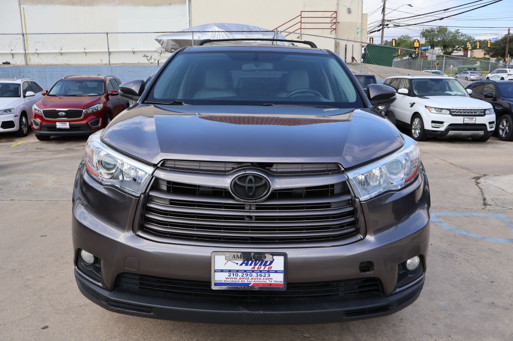 Photo 2 of this TOYOTA HIGHLANDER