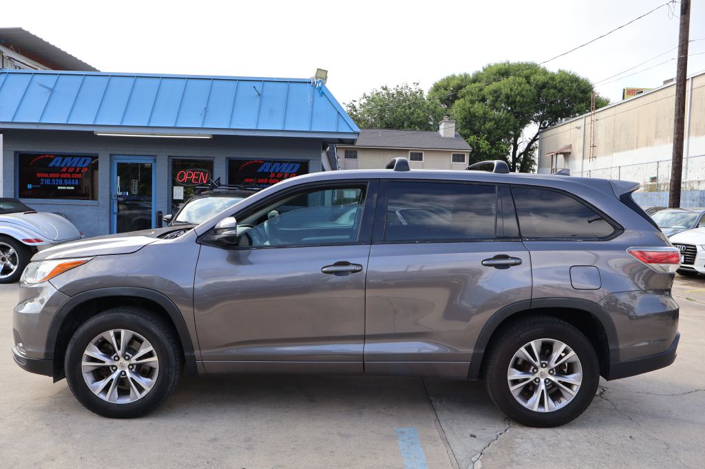 Photo 4 of this TOYOTA HIGHLANDER