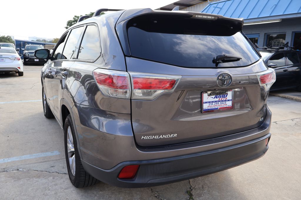 Photo 5 of this TOYOTA HIGHLANDER