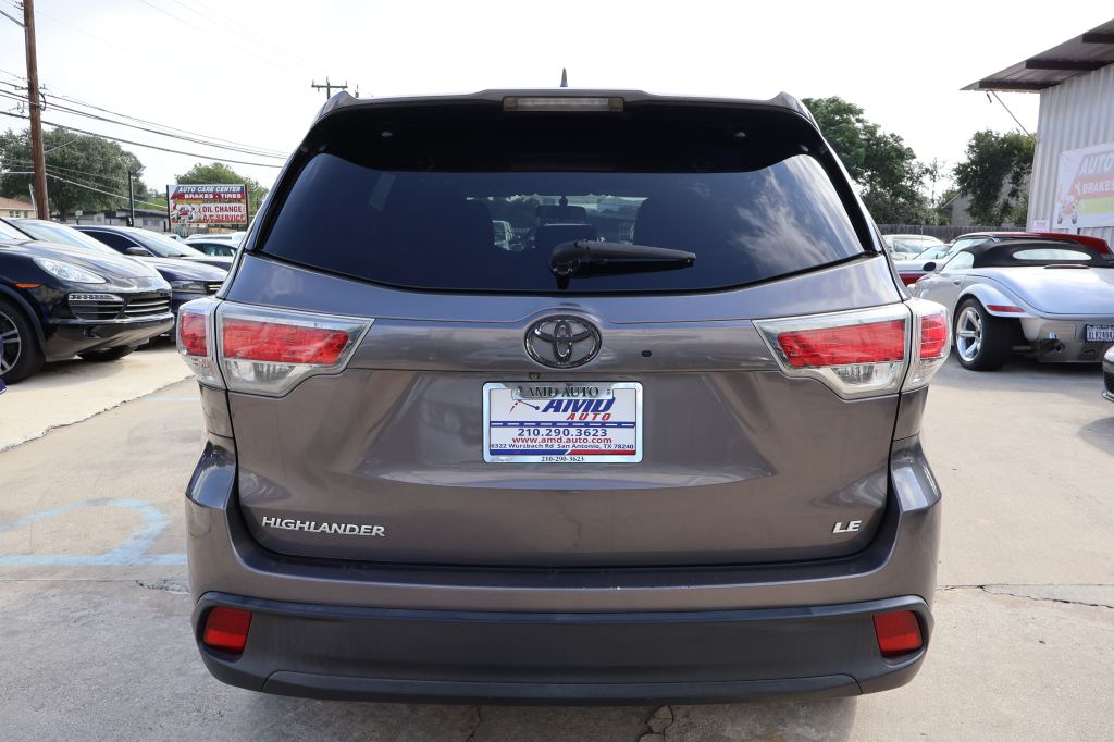 Photo 6 of this TOYOTA HIGHLANDER